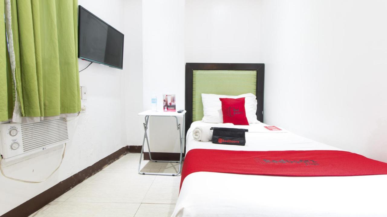 Готель Reddoorz @ Real Fatima Tacloban Anibong Екстер'єр фото