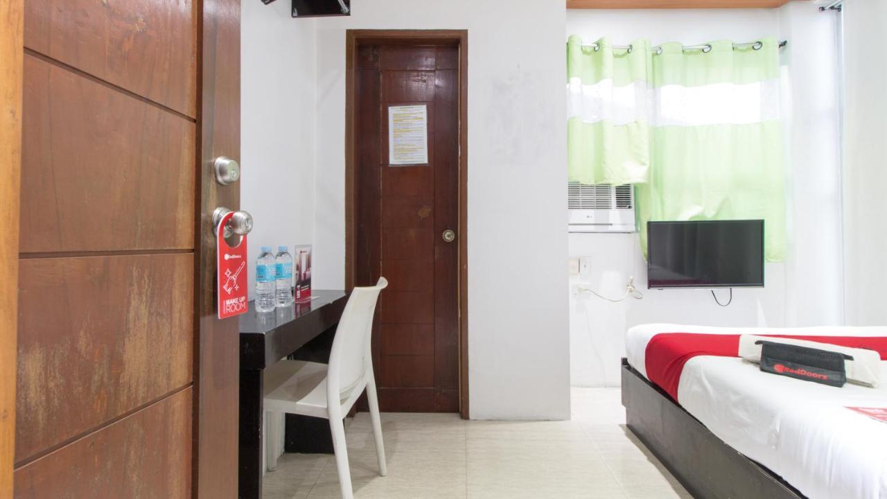 Готель Reddoorz @ Real Fatima Tacloban Anibong Екстер'єр фото